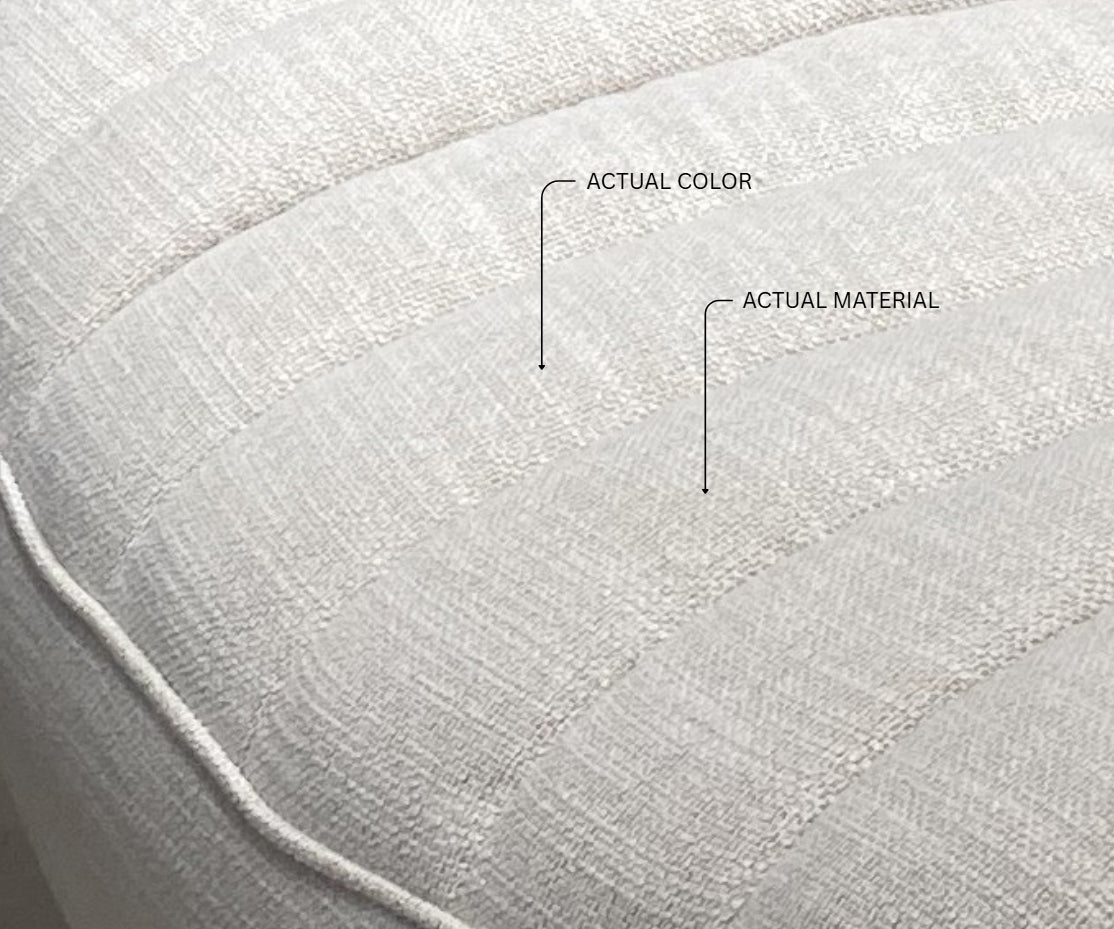 The ZAYA Swivel Lounge Chair